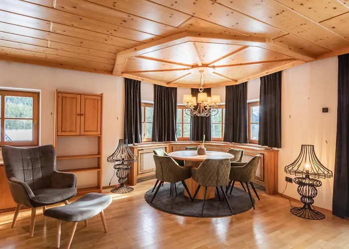Lovethealps Apartments